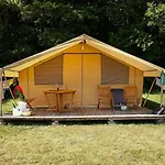 Camping 3 Etoiles - Piscine Chauffee - Perigord Vert 3* Pommier
