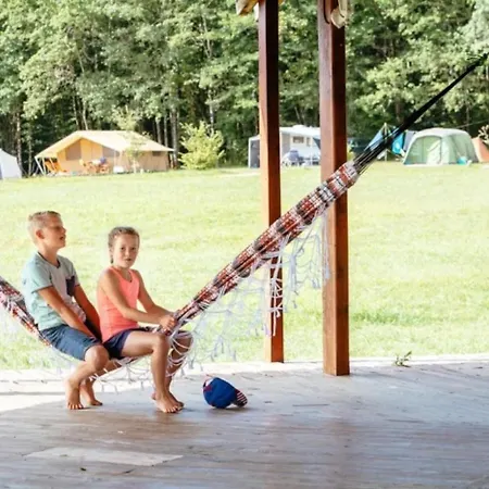 Zecamping 3 Etoiles Parc Aquatique Pet Friendly Jacuzzi Camping